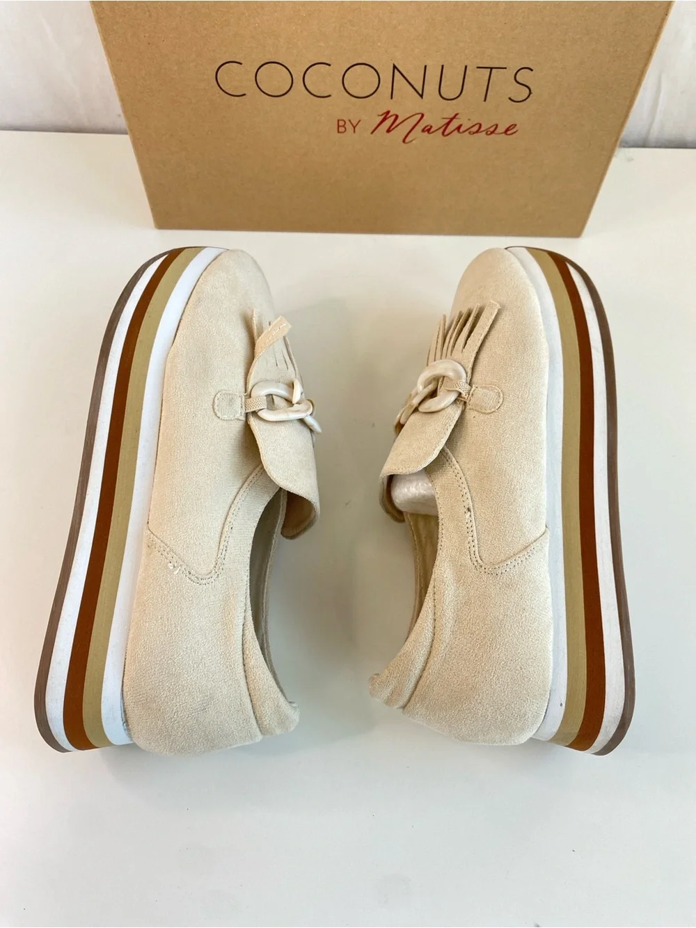 Coconuts by Matisse Bess Beige Ivory Suede Platform Loafers Sneakers Shoes Sz 9